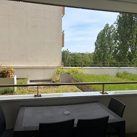 Grand T2 Avec Terrasse Au Calme, Lejlighed *